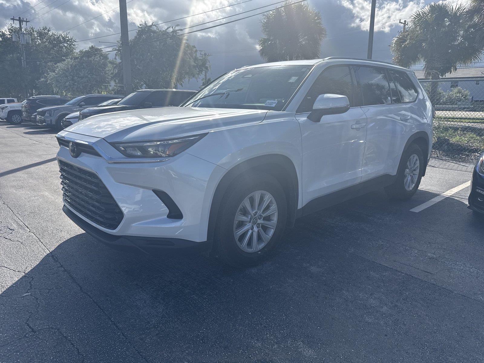toyota grand highlander 2024 5TDAAAB59RS019897 image toyota grand highlander 2024 5TDAAAB59RS019897 image